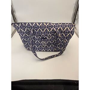 VERA BRADLEY OVERNIGHT DUFFLE